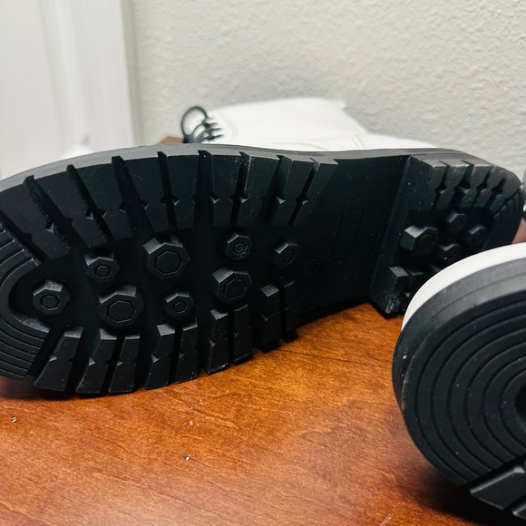 Brand New Never Worn White Boots - Picture 2 of 2